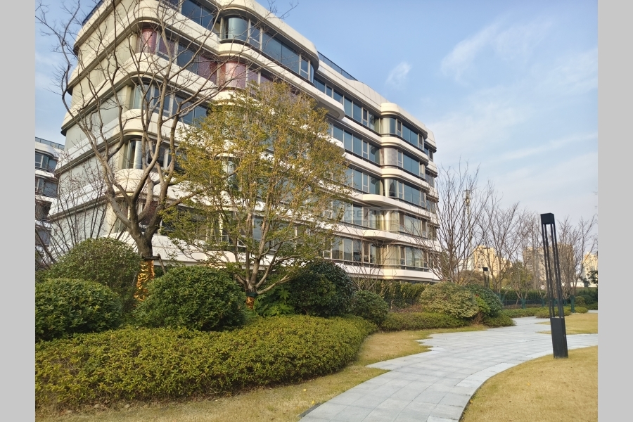 The Lakeside Regent&nbsp;4bedroom&nbsp;216sqm&nbsp;&yen;32,000&nbsp;18385