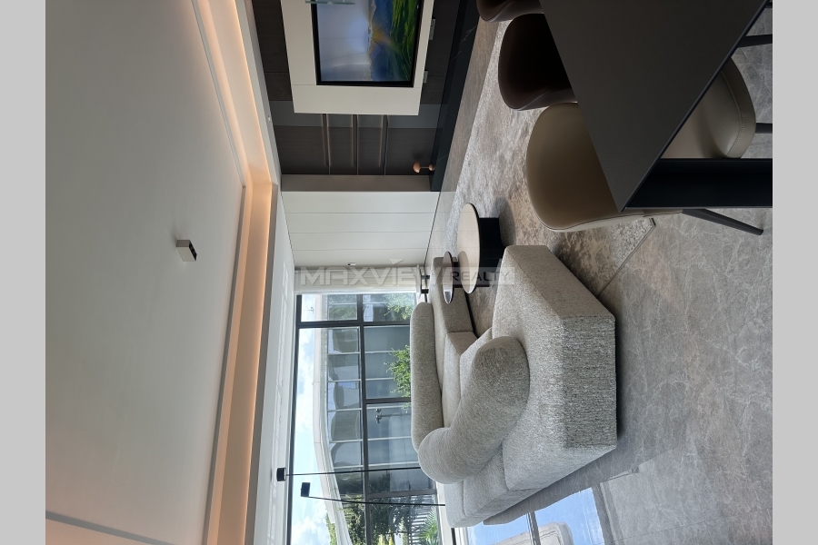 YiHeLingLong &nbsp;4bedroom&nbsp;242sqm&nbsp;&yen;22,000&nbsp;18913