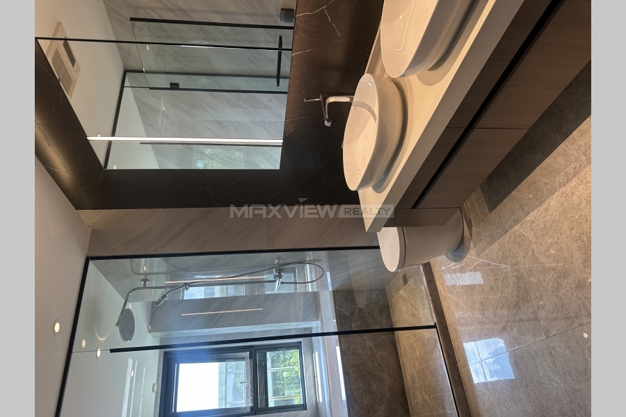 YiHeLingLong &nbsp;4bedroom&nbsp;242sqm&nbsp;&yen;22,000&nbsp;18913