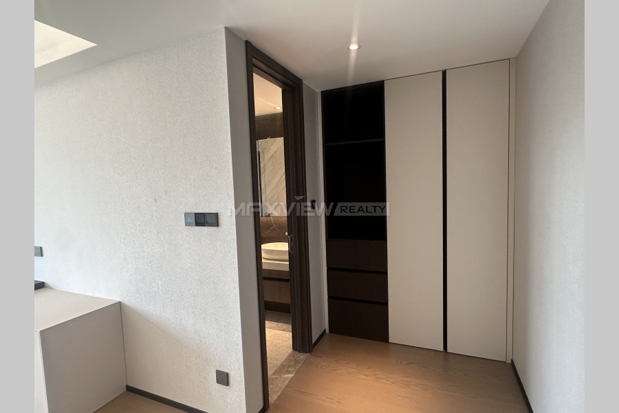 YiHeLingLong &nbsp;4bedroom&nbsp;242sqm&nbsp;&yen;22,000&nbsp;18913